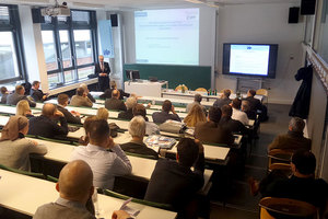 Ca. 40 Zuhörer beim GSTT Block des iro 2017, hier beim Referenten Prof. Dr.-Ing. Karsten Körkemeyer (Technische Universität Kaiserslautern und GSTT Vorstandsmitglied)