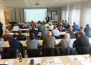 Der GSTT-Vorstandsvorsitzende Prof. Jens Hölterhoff begrüßte die 48 Teilnehmer zur rbv – GSTT Informationsveranstaltung am 14. November 2018 im centrovital Hotel in Berlin-Spandau