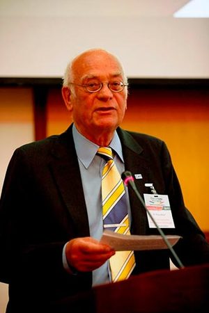 Offizielle Eröffnung der Trenchless Romania Bukarest durch Dr. Klaus Beyer (Geschäftsführer GSTT)